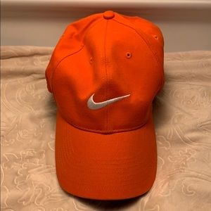 Nike Accessories - Women’s Orange NIKE Cap MINT Condition Nike Accessories - Women’s Orange NIKE Cap MINT Condition
